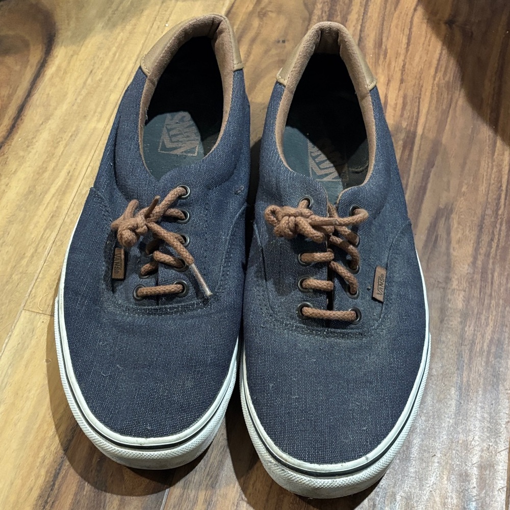 Vans Men’s Navy Canvas Low-Top Sneakers with Brown Accents